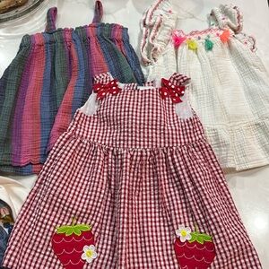 Baby girl cute 5 dresses size from 9-18 months